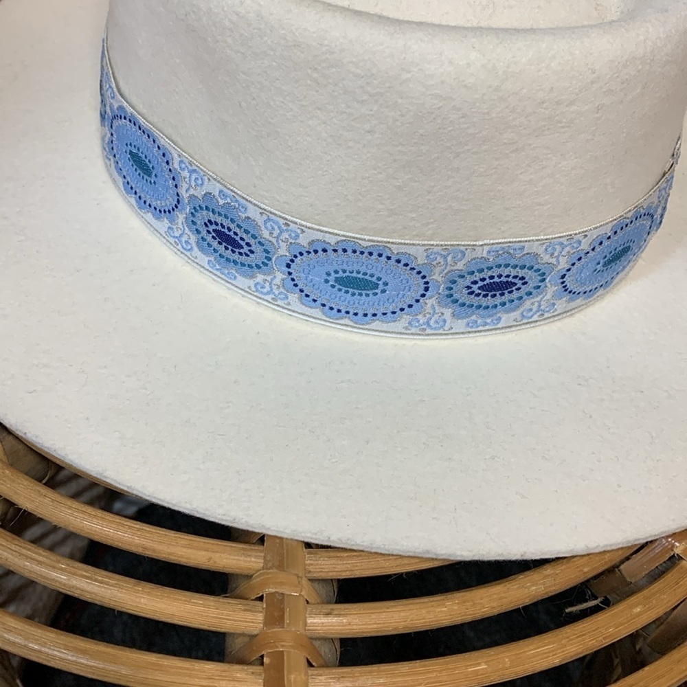 Lack of Color Azure hat With tags size large - Picture 4 of 7